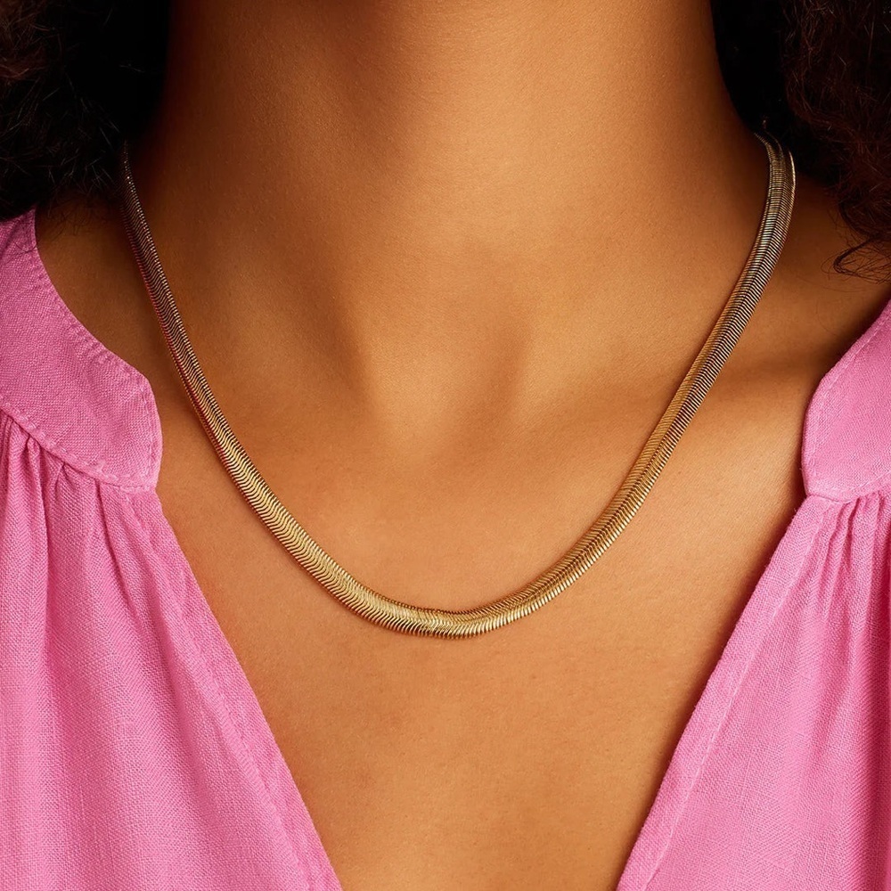 Gorjana New 18k Gold Plated Brass Harlow Subtle Statement‎ Necklace Edgy Glam